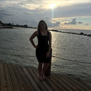 Meet your Posher, Alyson